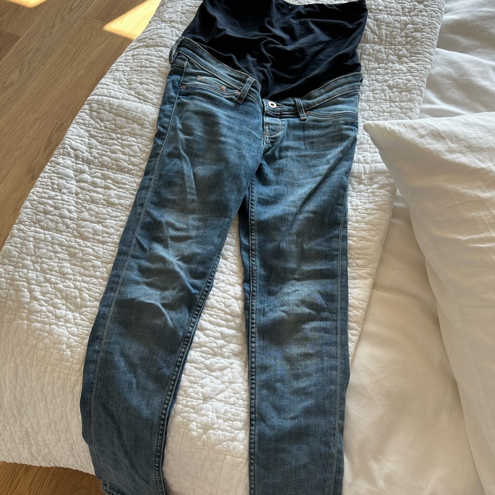 Maternity H&M jeans - Picture 2 of 2